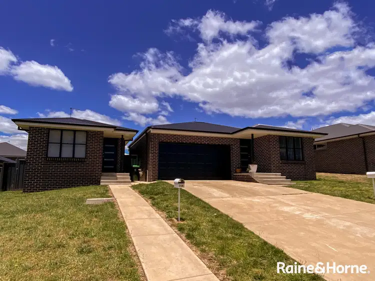 36 & 36a Miriam Drive, Orange NSW 2800