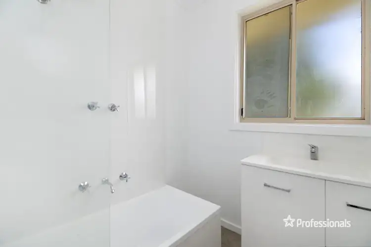 Fifth view of Homely house listing, 68 Kenna Avenue, Hamilton VIC 3300