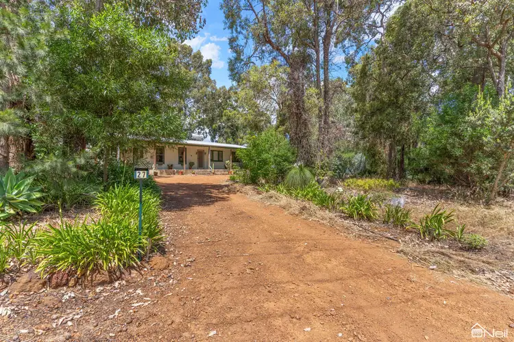 27 Northward Road, Roleystone WA 6111