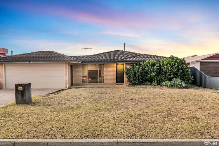 15 Morgan Road, Seville Grove WA 6112