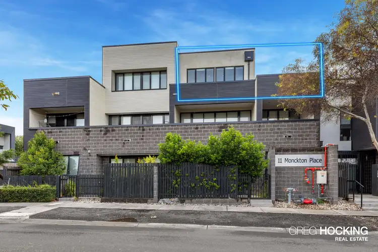 16/11 Monckton Place, Caroline Springs VIC 3023