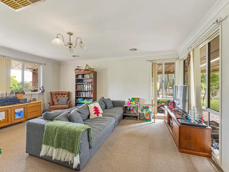 Fourth view of Homely house listing, 2 Highgrove Place, West Albury NSW 2640