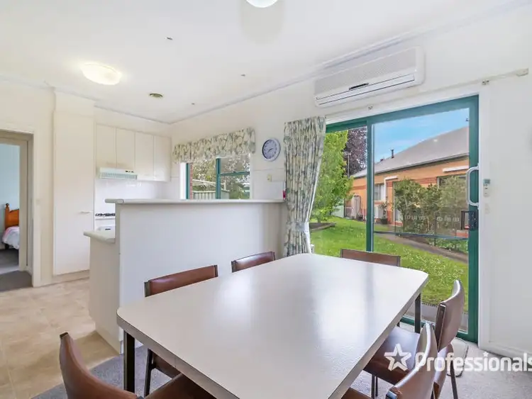 Third view of Homely unit listing, 4 Lakeside Court, Hamilton VIC 3300