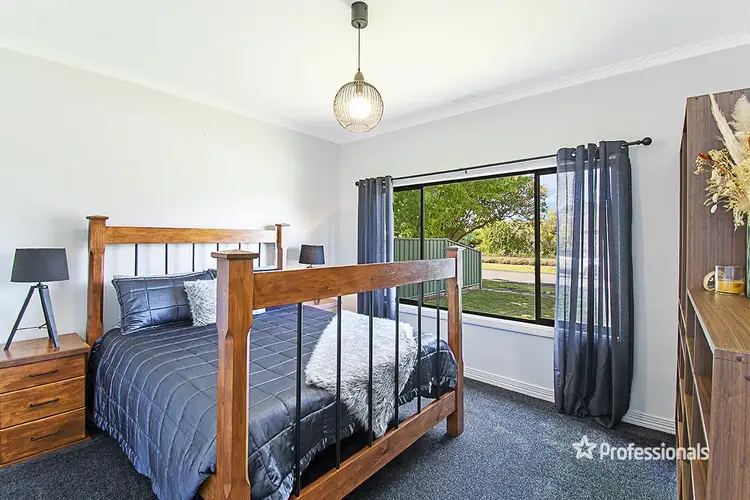 Second view of Homely house listing, 7 Clifford Street, Hamilton VIC 3300