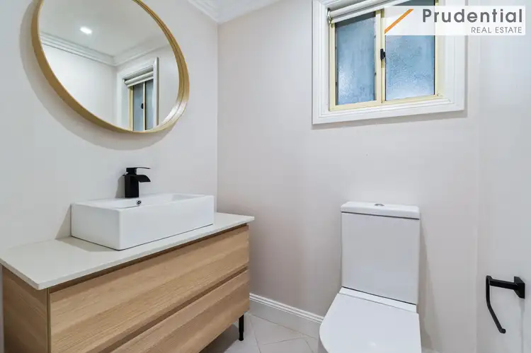 Fifth view of Homely house listing, 100 Donalbain Circuit, Rosemeadow NSW 2560