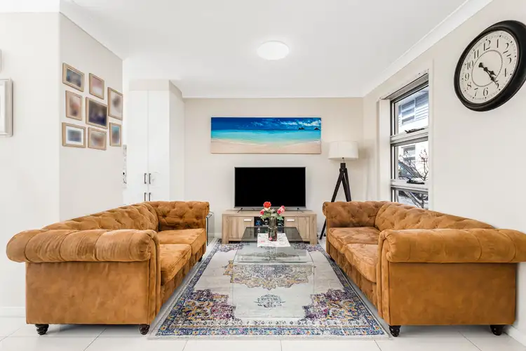 2/110 Canberra Street, Oxley Park NSW 2760