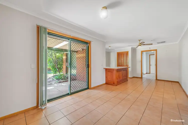 Third view of Homely house listing, 2 Alabama Close, Hoppers Crossing VIC 3029