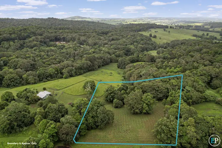 32 Mclean Ridge, Lake Barrine QLD 4884
