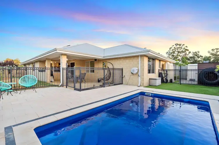 24 Lawrence Way, Byford WA 6122