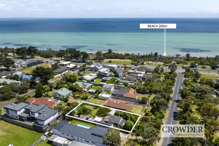 8 Government Road, Rye VIC 3941