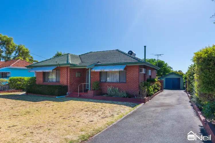 377 Railway Avenue, Armadale WA 6112