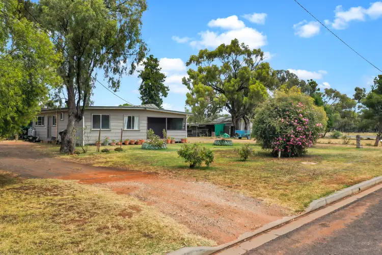 1-5 Cowper Street, Hillston NSW 2675