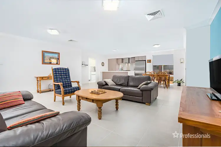 Seventh view of Homely house listing, 6 Mcgragh Court, Tarcoola Beach WA 6530
