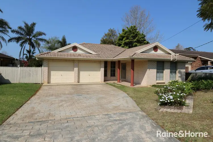 8 Gleneagle Parade