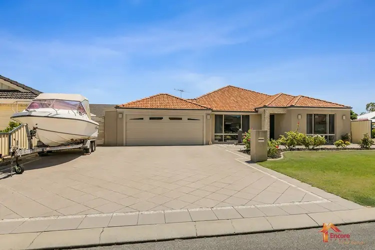 Second view of Homely house listing, 2 Georgia Way, Success WA 6164