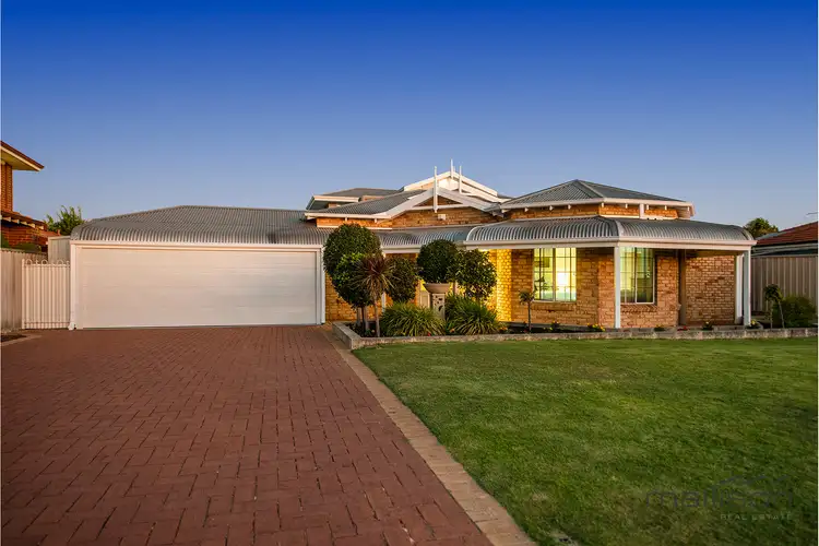 11 Greenlea Rise, Leeming WA 6149