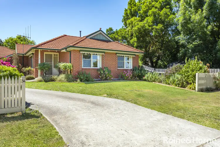 2/36 Barton Street, Kyneton VIC 3444