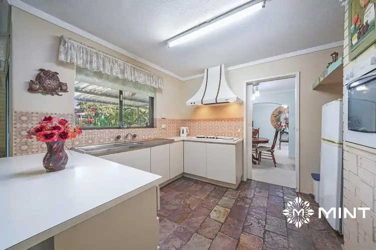 Sixth view of Homely house listing, 5 Lakeview Place, Bibra Lake WA 6163