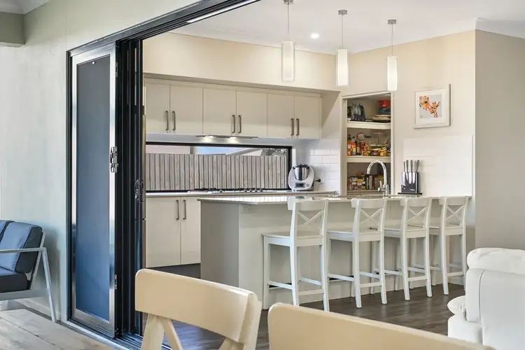 Fifth view of Homely house listing, 21 Supplejack Court, Mount Low QLD 4818