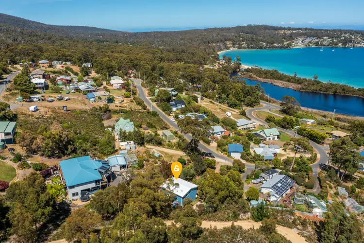 27 Lagoon Road, White Beach TAS 7184