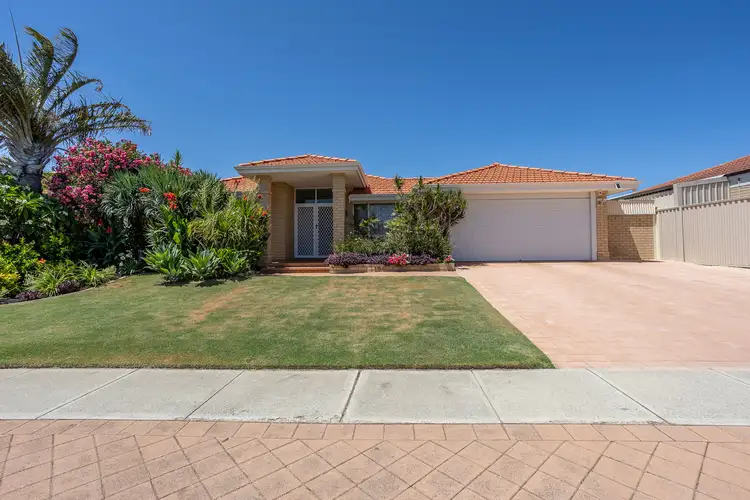 43 Cadoux Loop, Hocking WA 6065