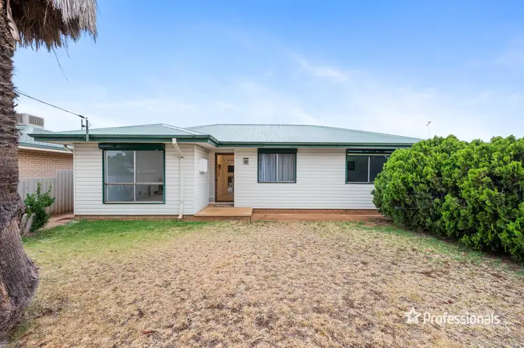 381 Collins Street, West Lamington WA 6430