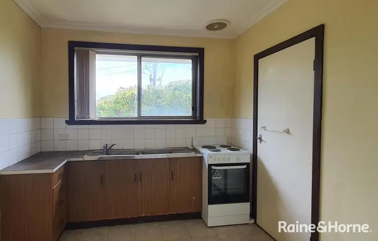 Second view of Homely flat listing, 3/28 Stradbroke Drive, St Albans VIC 3021