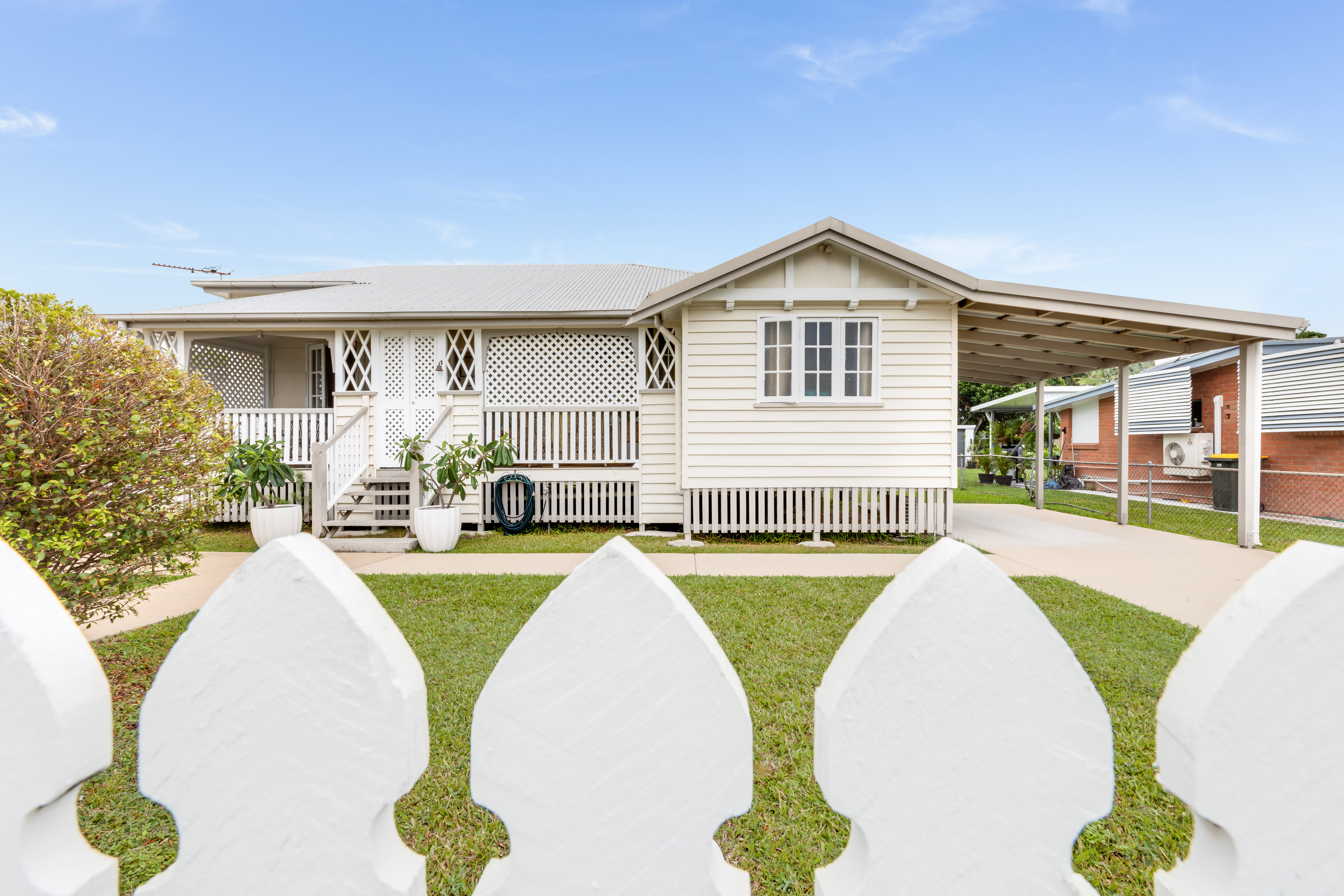16 Chataway Street, West Mackay QLD 4740