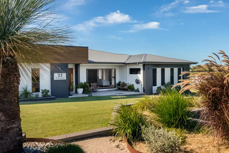 22 Stellajean Crescent, Alligator Creek QLD 4740