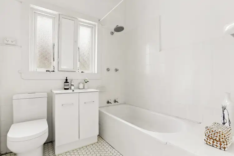 Fifth view of Homely apartment listing, 5/23 Beach Road, Bondi Beach NSW 2026