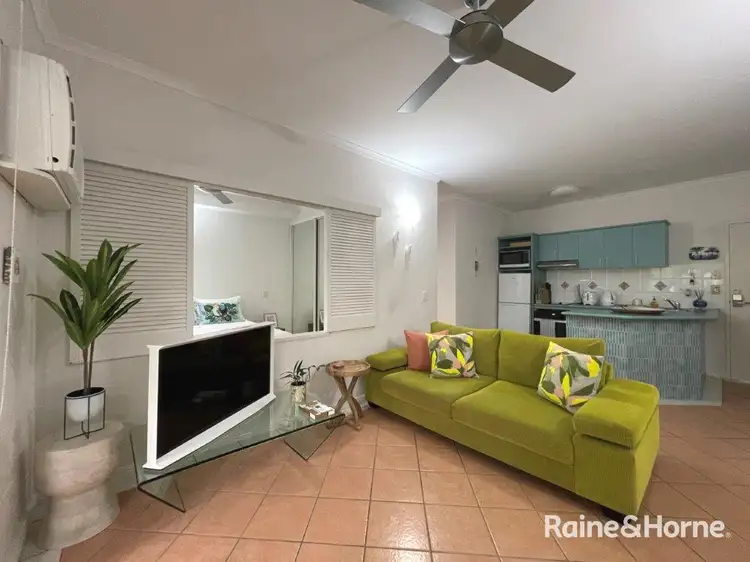 Unit 302 Coral Apartments, 9-11 Blake Street