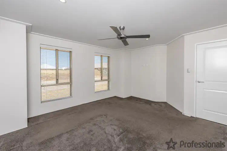 Fifth view of Homely house listing, 31 Spindrift Vista, Glenfield WA 6532