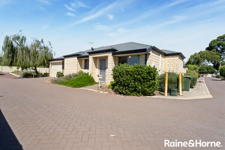 9/9 Gladstone road, Armadale WA 6112