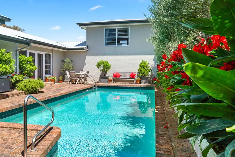 Second view of Homely house listing, 10 Rendlesham Avenue, Mount Eliza VIC 3930