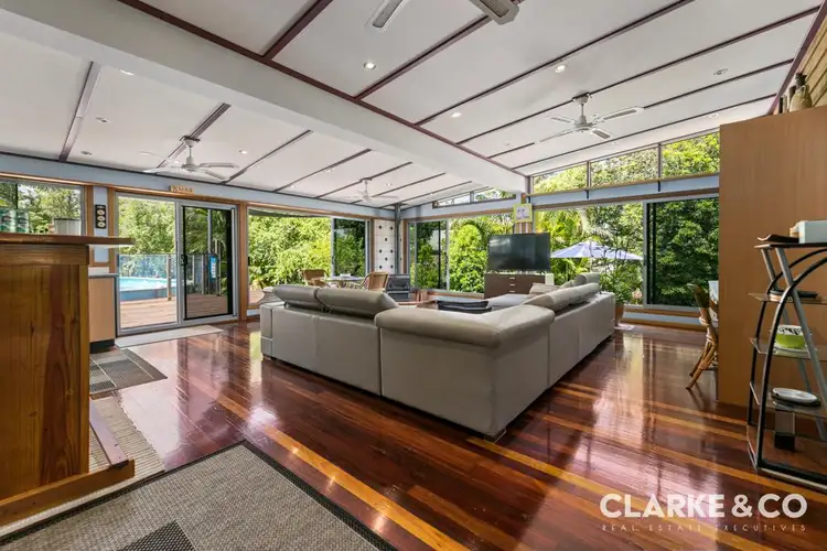 1 Tallawong Close, Beerwah QLD 4519