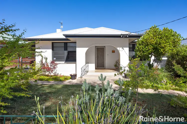14 Dalton Street, Turvey Park NSW 2650
