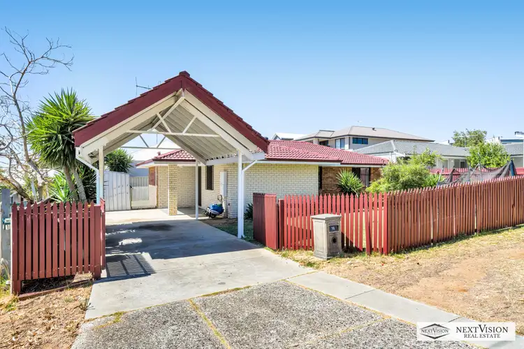 16 Erpingham Rd, Hamilton Hill WA 6163