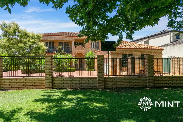 80a Swan Road, Attadale WA 6156