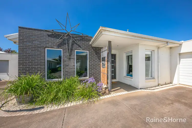 2/13-15 Logan Court, Sunbury VIC 3429