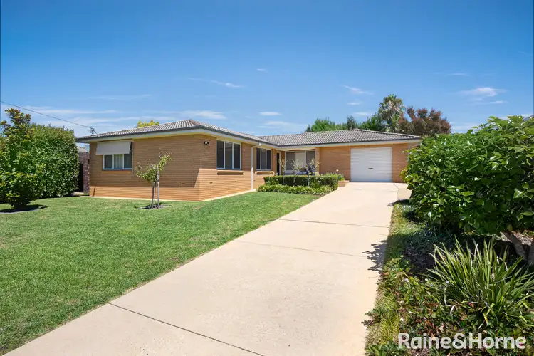 14 Alldis Place, Kooringal NSW 2650