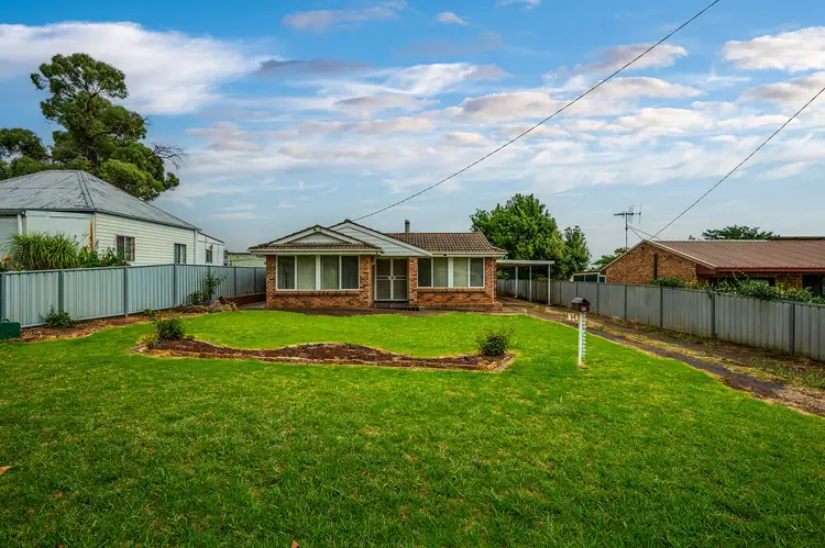 Second view of Homely house listing, 33 Bullinda Street, Dunedoo NSW 2844