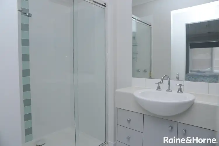 Fifth view of Homely house listing, 28 GISELLE GROVE, Tarneit VIC 3029