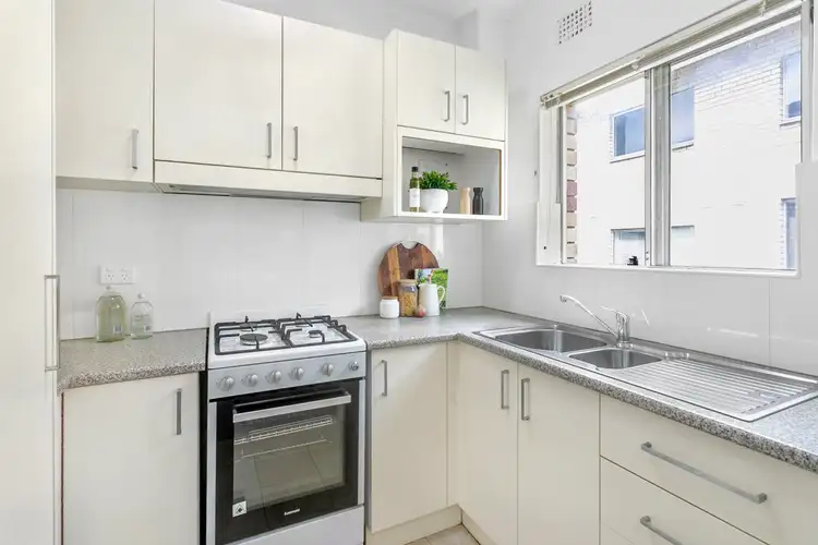 Third view of Homely apartment listing, 7/6 Holborn Avenue, Dee Why NSW 2099