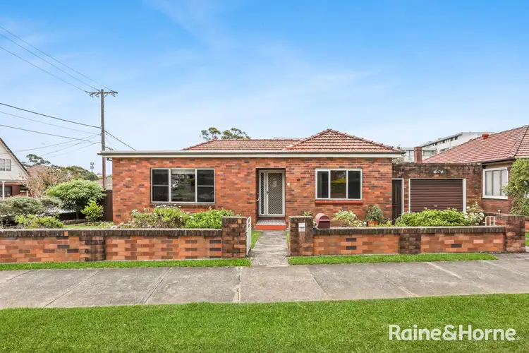 10 Paterson Avenue, Kingsgrove NSW 2208