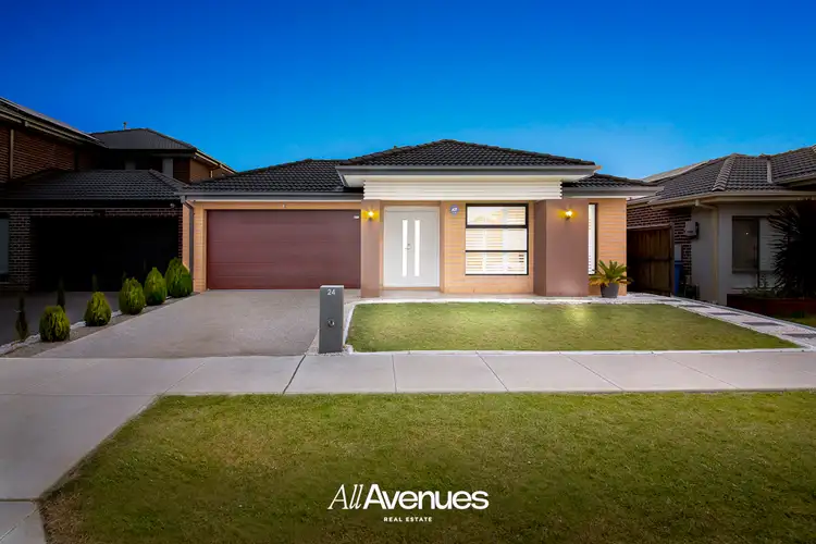 24 Bazadaise Drive, Clyde North VIC 3978