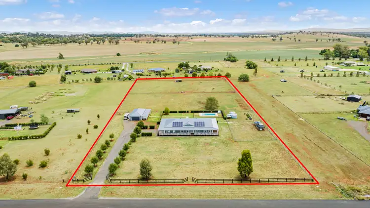 Third view of Homely house listing, 6 Horseshoe Place, Tamworth NSW 2340
