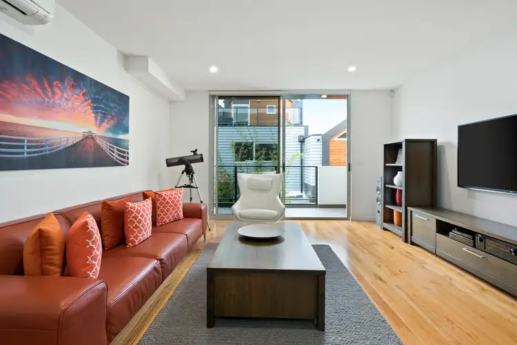93 Stevedore Street