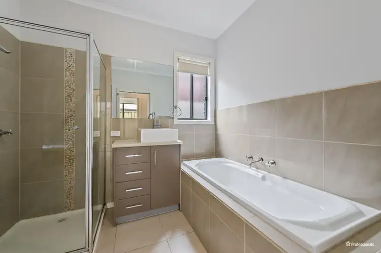 Fifth view of Homely unit listing, 2/35 Memphis Drive, Truganina VIC 3029