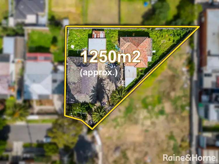 11 Marsden Crescent, St Albans VIC 3021