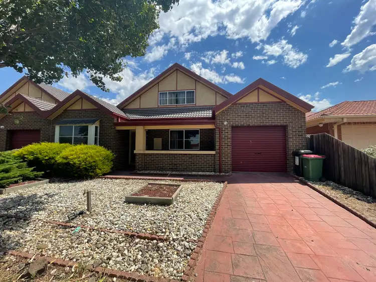 30 Garonne Circuit, Roxburgh Park VIC 3064